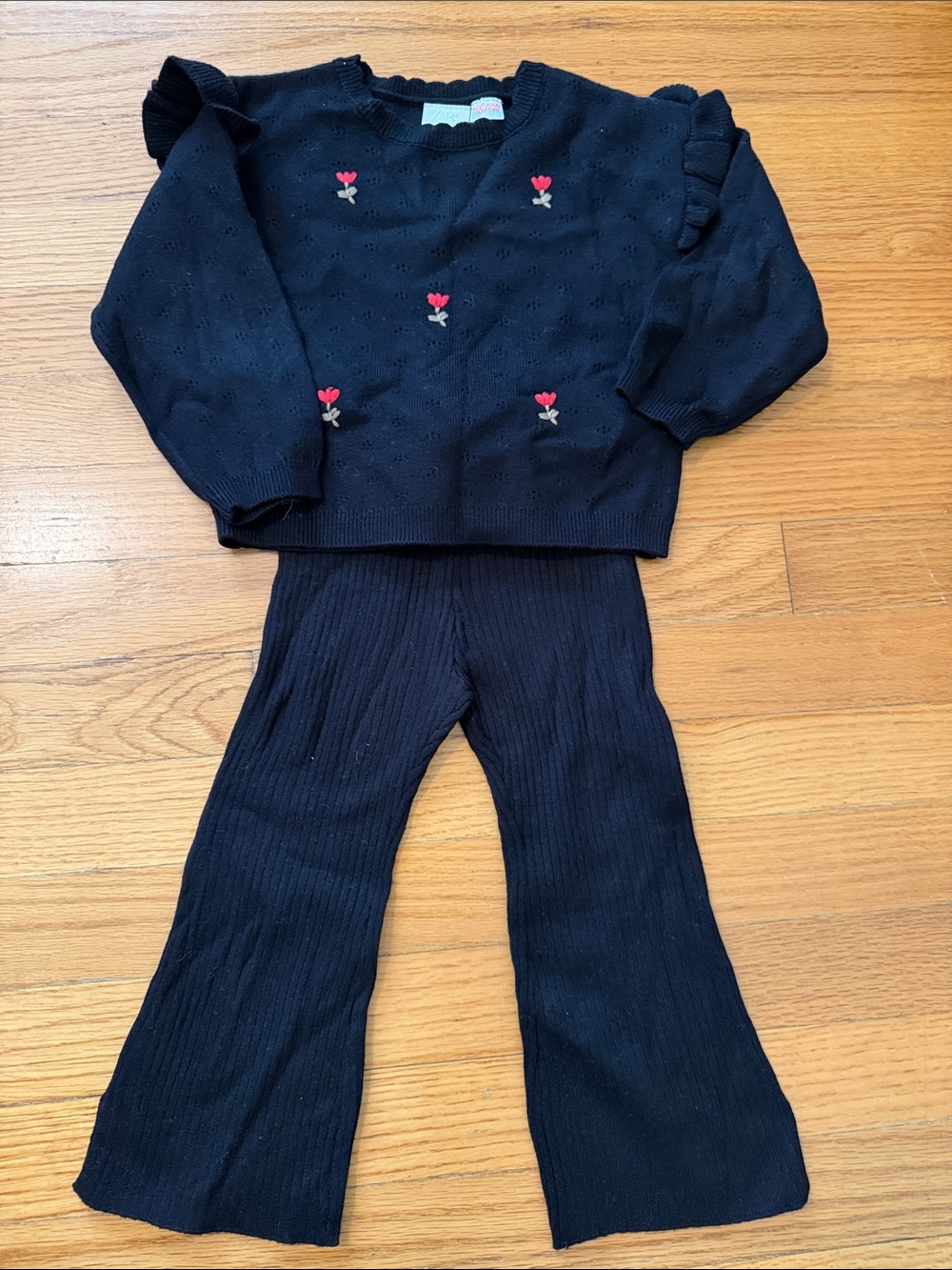 ZARA GIRLS 2 years Knit Set with Red Flower Embroidery - black
